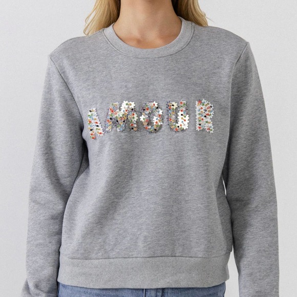 🆕 NWOT Endless Rose Size Small SEQUINS & BEADS LETTER SWEATSHIRT Amour Top - Picture 1 of 5